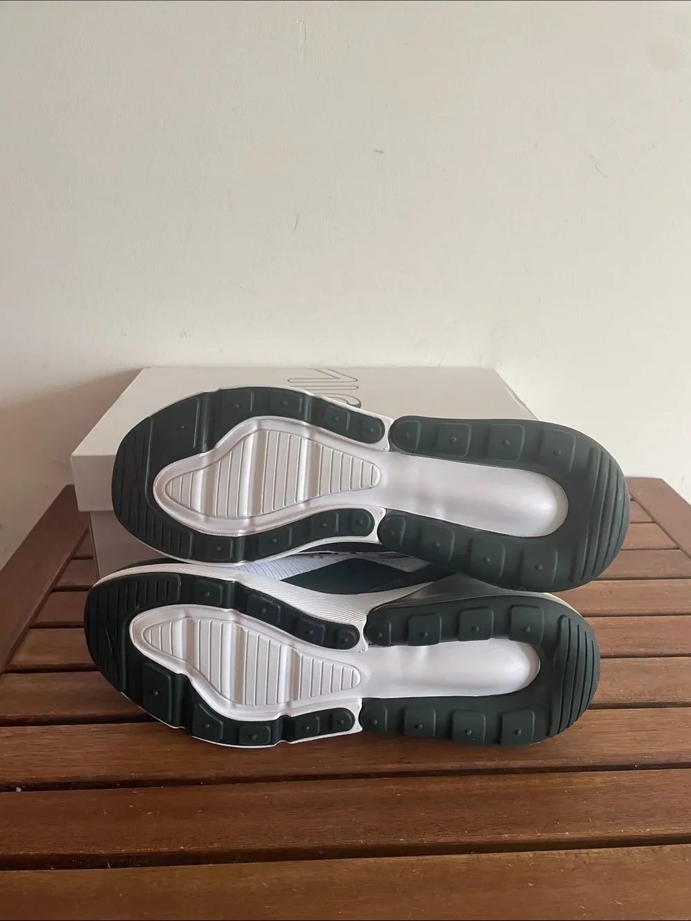 Nike Air Max 270 Metallic Silver Seaweed US Women Sz 9/UK6.5/EU40.5(IO7451-100)